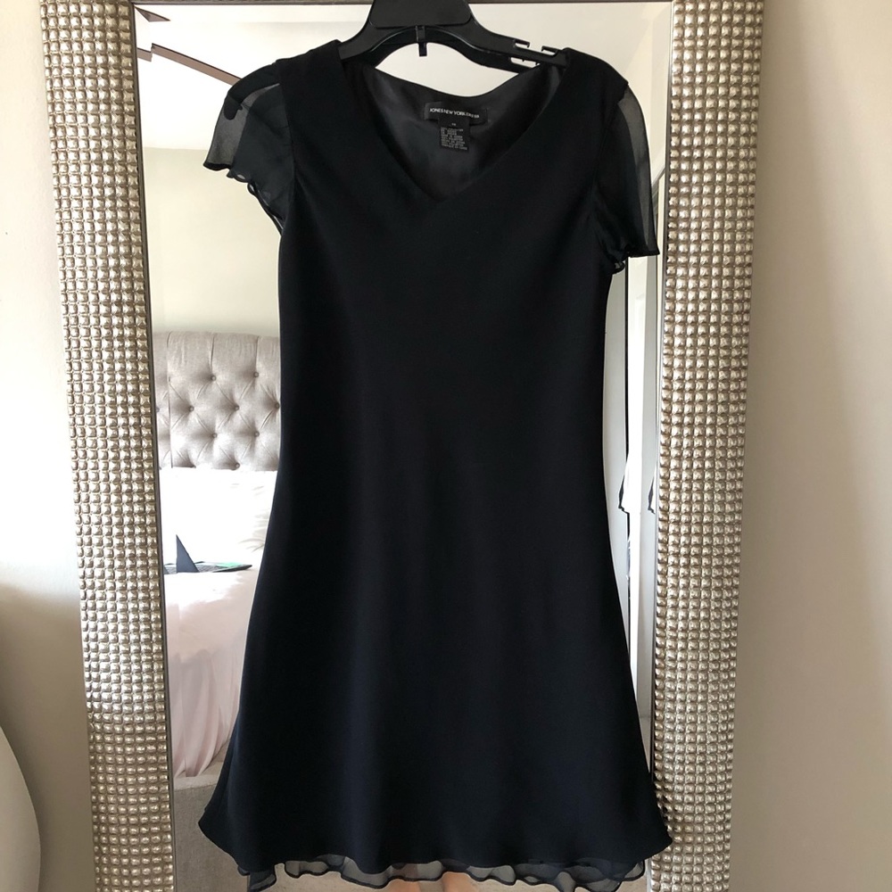 Black dress - Picture 4 of 7